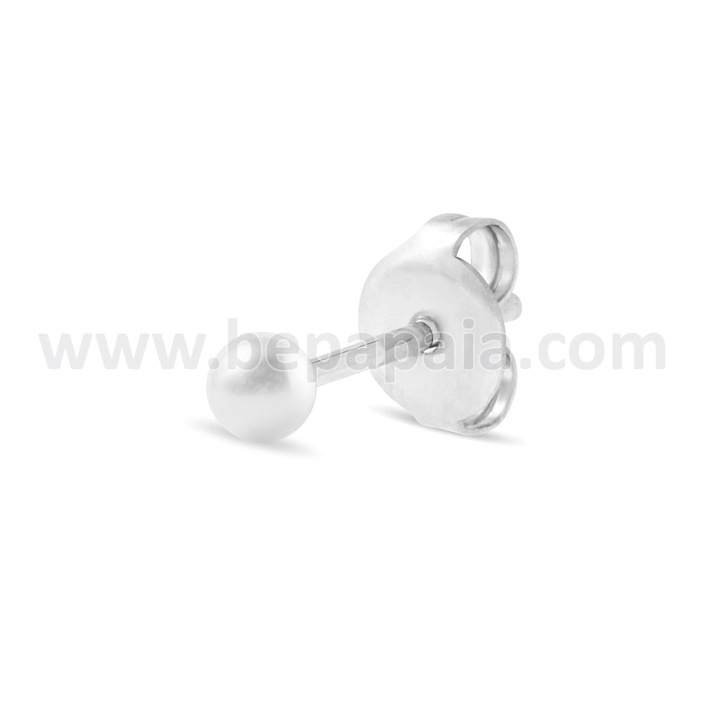 Sterling silver ear stud with pearl