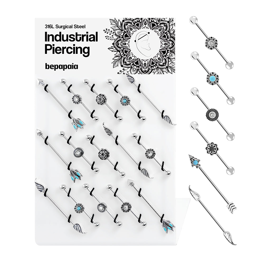 Piercing industrial con diseño étnico