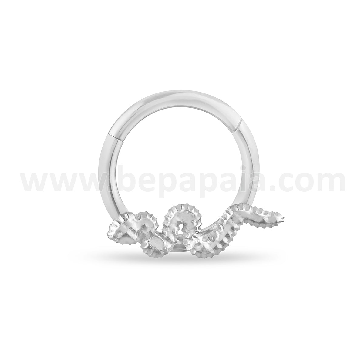 Hinged segment ring with snake