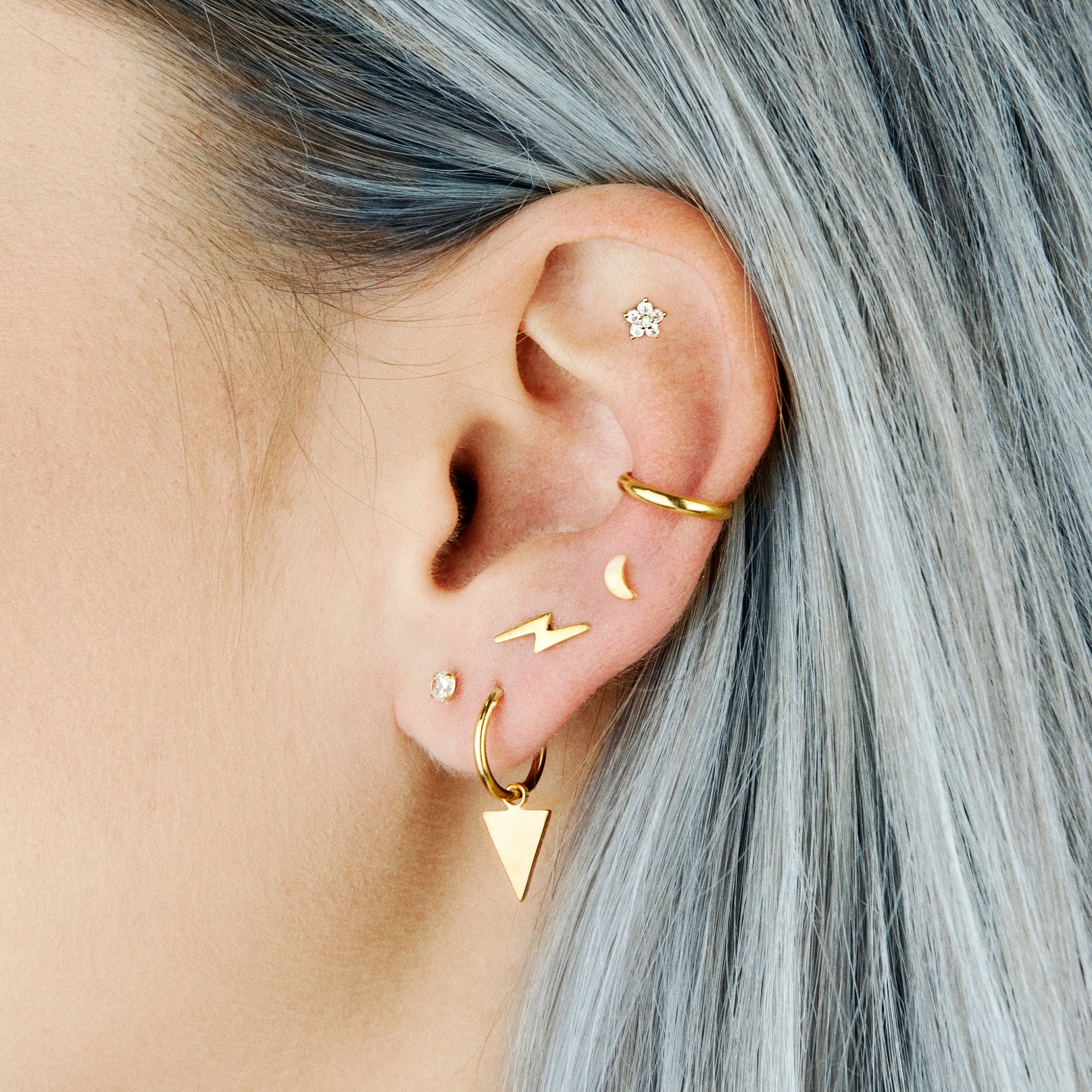 Boucles d'oreilles en argent plaqué or avec zircon rond